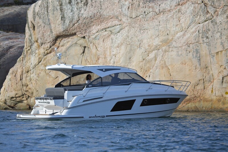 Image courtesy of JD Yachts Grandezza 34 OC