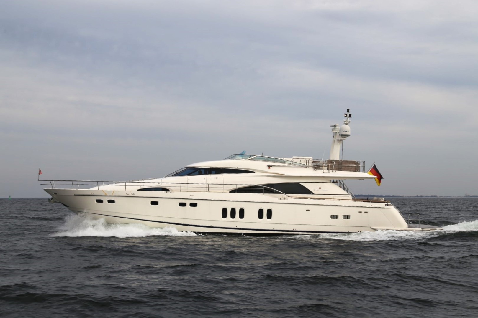 Fairline Squadron 74 till salu