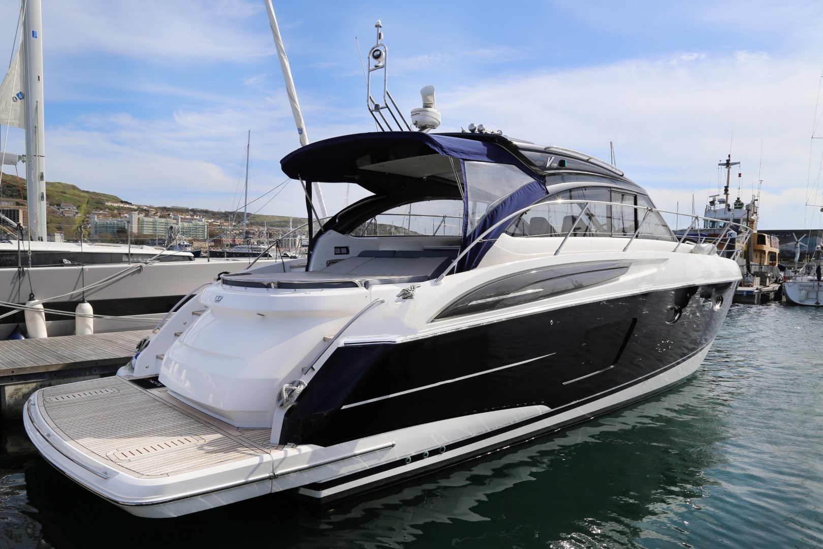 Princess V48 till salu