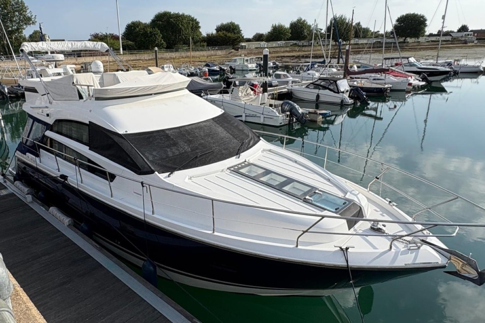 Fairline Squadron 42 till salu