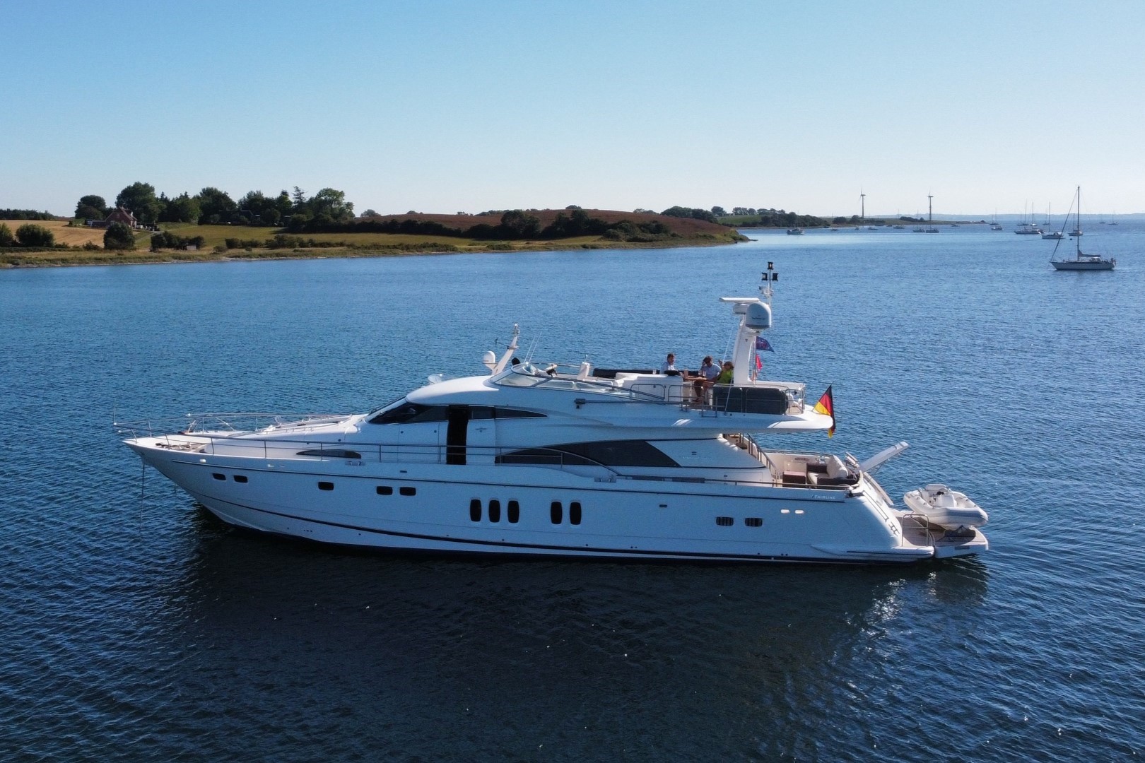 Fairline Squadron 74 till salu