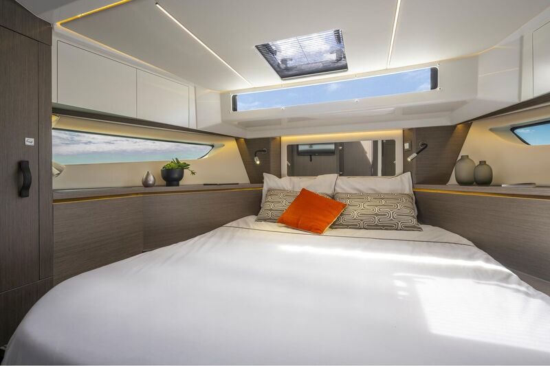 Jeanneau Merry Fisher 1295 Flybridge - forward cabin with double berth and roof hatch Jeanneau Merry Fisher 1295 Flybridge