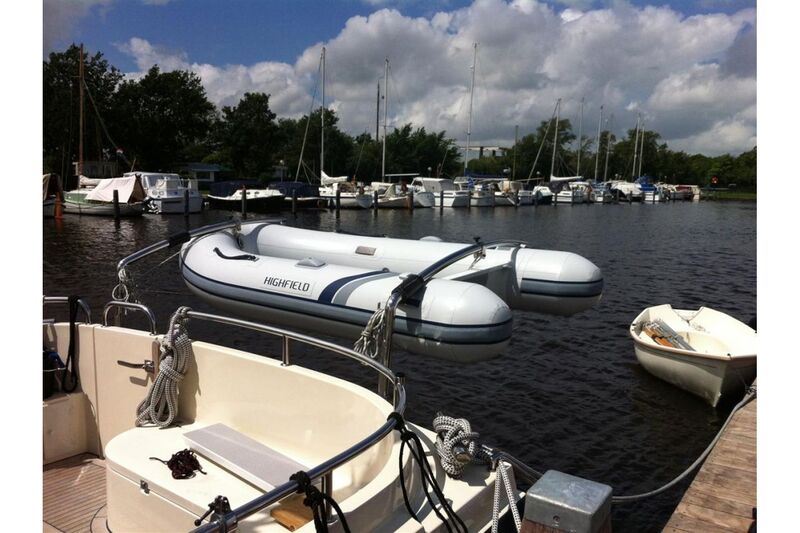 Highfield UL 290 aluminium-RIB - on davits Highfield UL 290