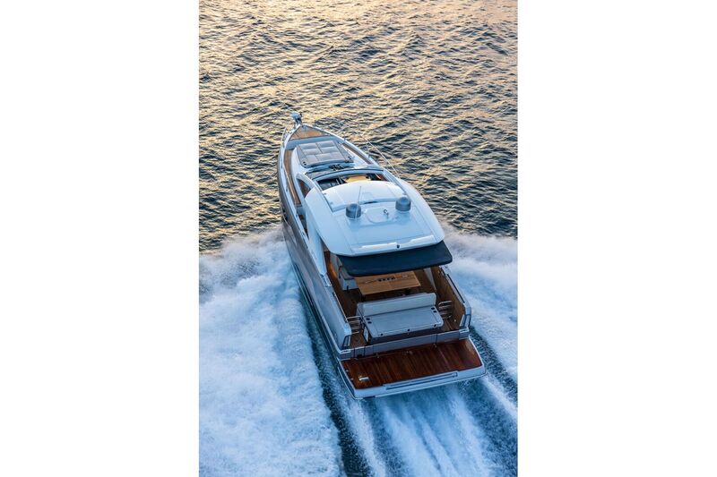 Jeanneau DB 43 inboard - overhead view from aft Jeanneau DB 43 Inboard