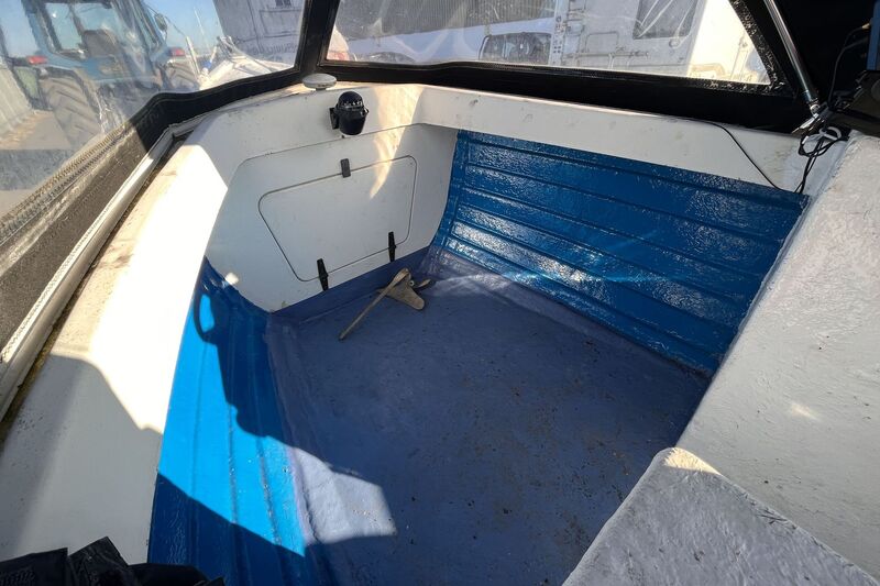 Fisherman 17 clinker boat - bow interior Fisherman  17 