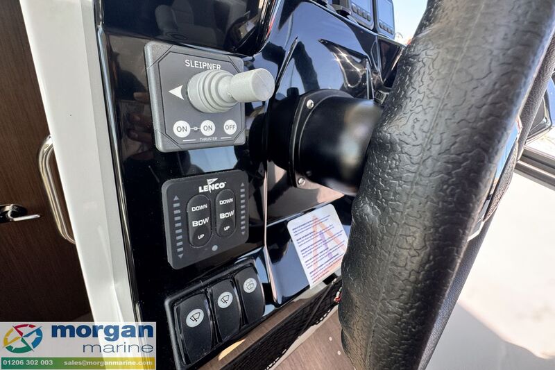 Jeanneau Merry Fisher 895 Sport Gone West - bow thruster Jeanneau Merry Fisher 895 Sport