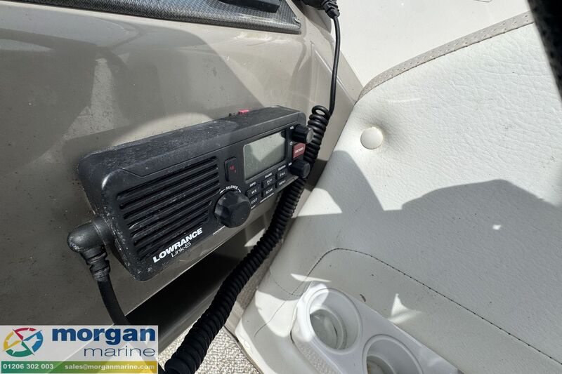  Rinker 230 Captiva Atlantic