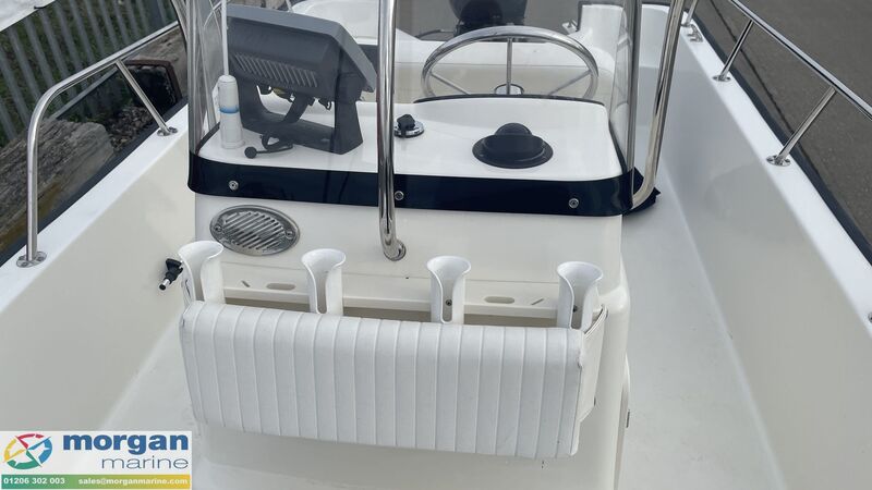  Boston Whaler  170 Montauk 