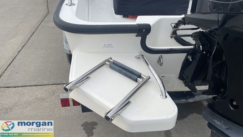  Boston Whaler  170 Montauk 