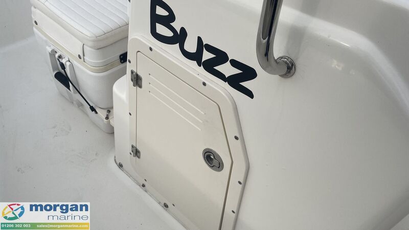  Boston Whaler  170 Montauk 