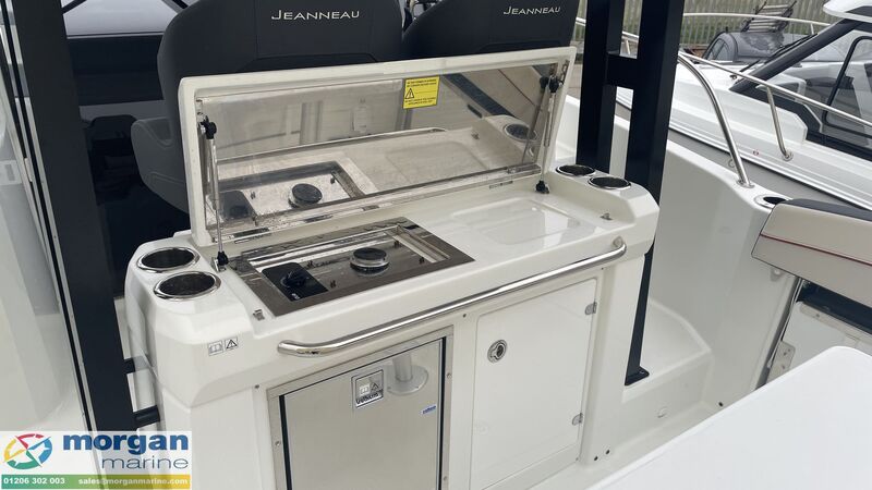  Jeanneau Cap Camarat 9.0 WA - Series 2