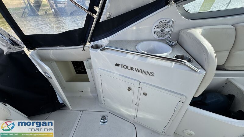  Four Winns  298 Vista