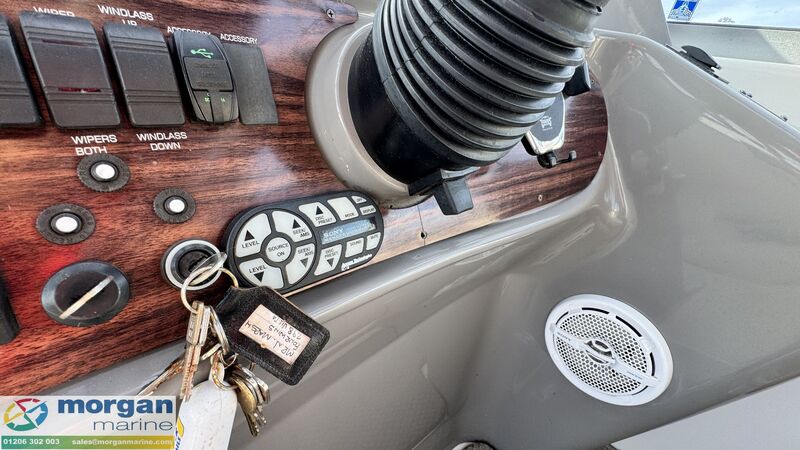  Four Winns  298 Vista