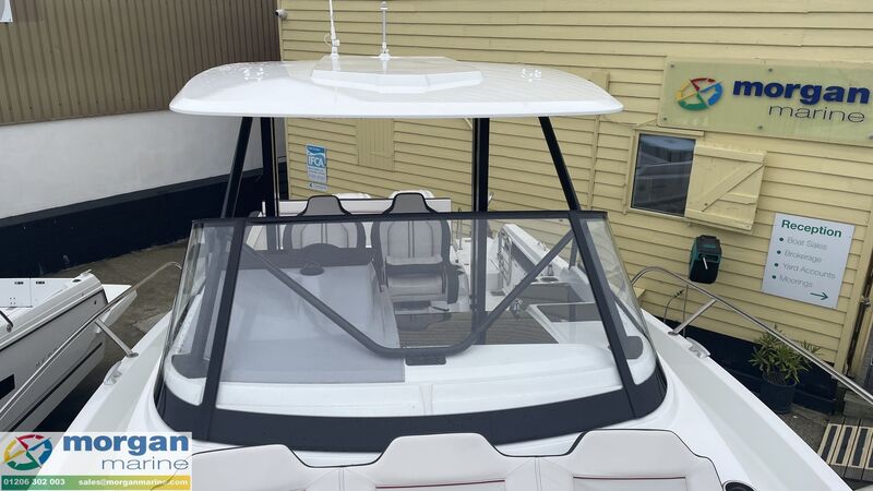  Jeanneau Cap Camarat 9.0 WA - Series 2