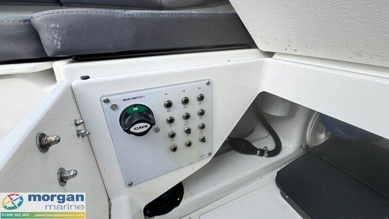  Finnmaster  T6 Day Cruiser