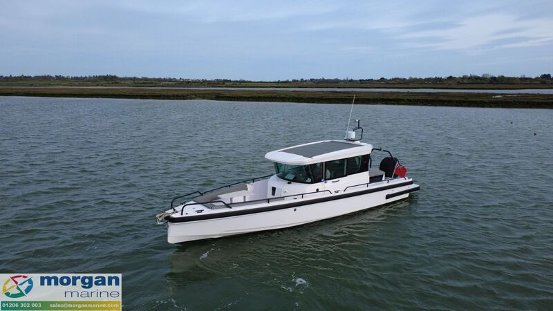  Axopar  28 Cabin