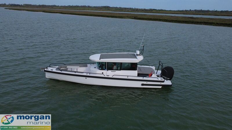  Axopar  28 Cabin