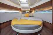 Jeanneau Merry Fisher 1095 - forward cabin with island double berth Jeanneau Merry Fisher 1095