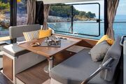 Jeanneau Merry Fisher 1095 - saloon table and seats Jeanneau Merry Fisher 1095