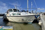  Aquastar 27 aft cabin