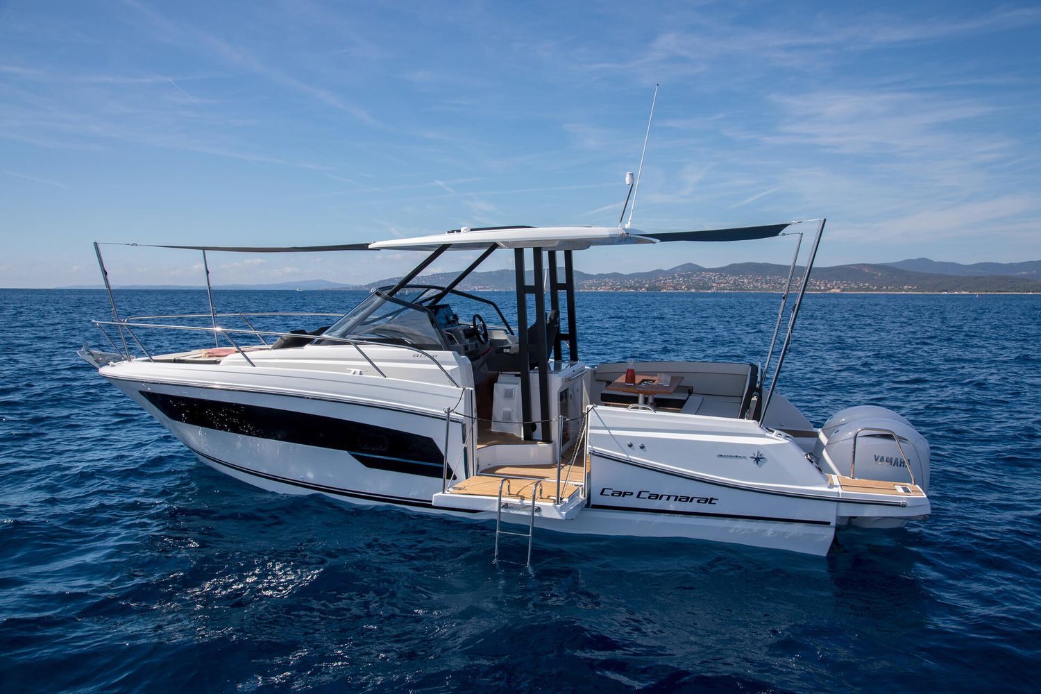 Jeanneau Cap Camarat 9.0 WA - Series 2 till salu