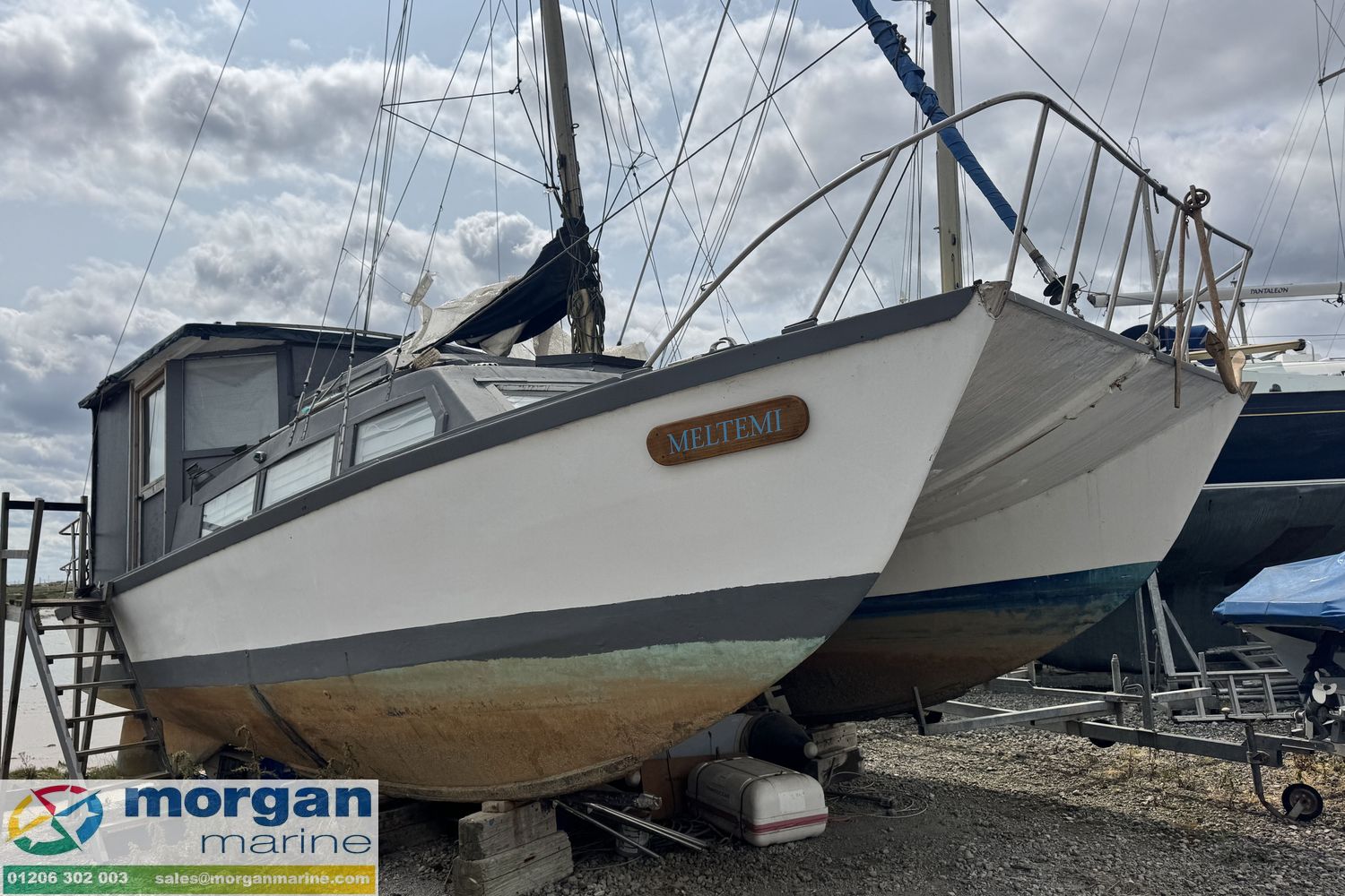 Amazon MK1 Catamaran with 2x diesel inboards till salu