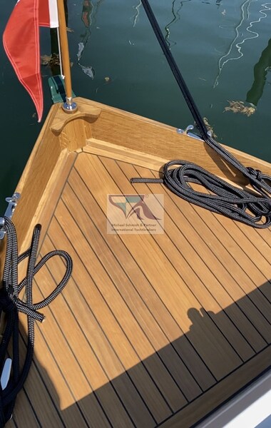 Tuck 22 5 Yachtwerft Hamburg GmbH Elektro Tuckerboot 22f