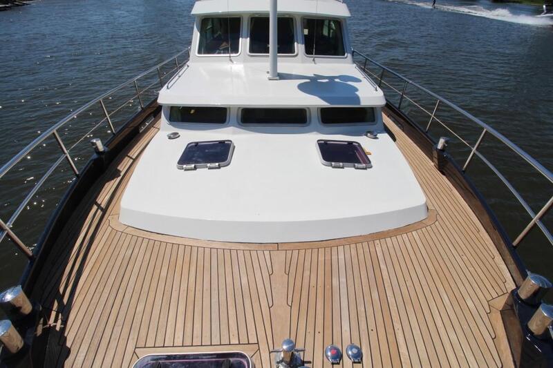 Linssen Grand Sturdy 470 AC MkII Stabilizers Linssen Grand Sturdy 470 AC MkII Stabilizers