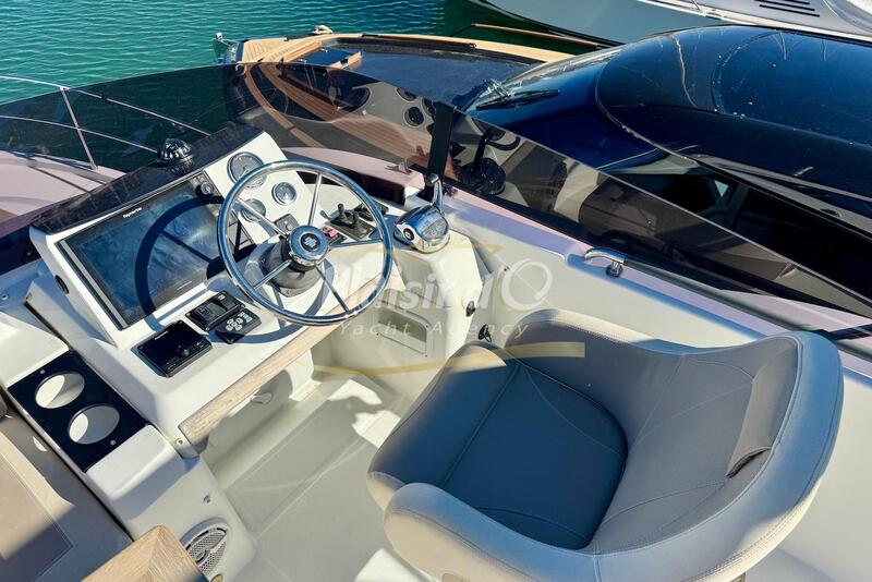 Beneteau Swift Trawler 35 Beneteau Swift Trawler 35