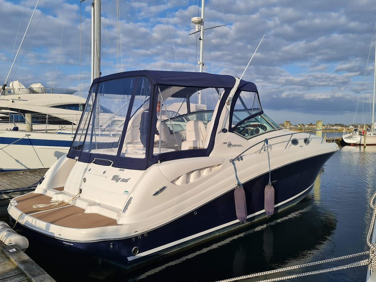 Sea Ray 375 Sundancer Twin Diesel till salu
