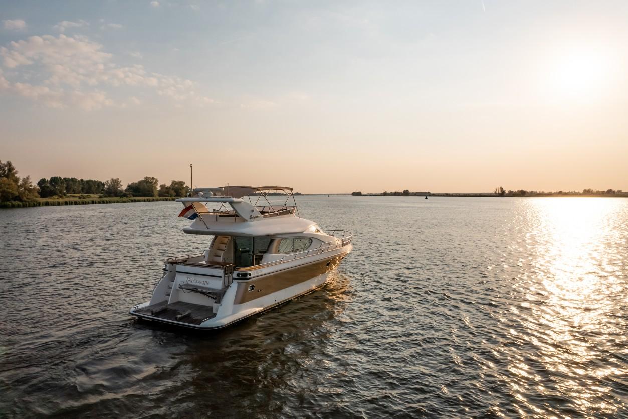 Elegance 54 till salu