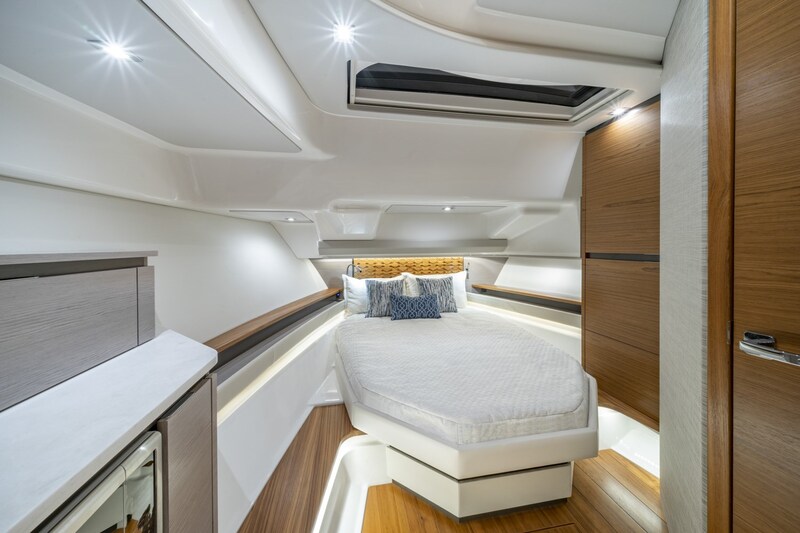 Tiara 48LS fwd cabin Tiara Yachts 48 LS