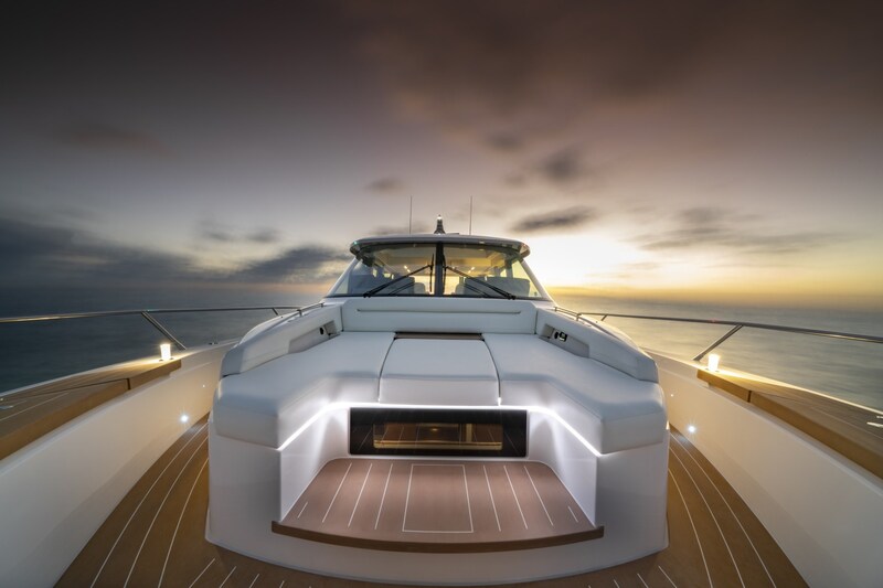 Tiara EX60 bow detail Tiara Yachts EX 60