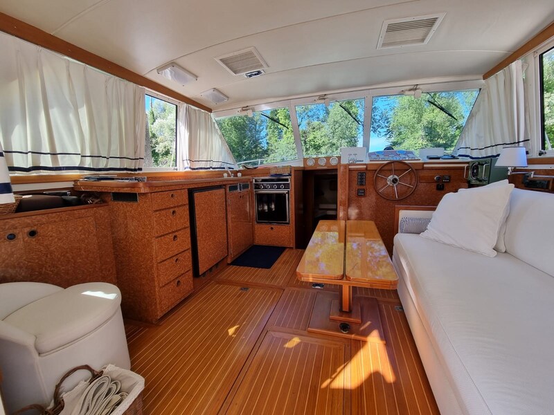 Bertram 35 salon view Bertram Yacht 35' Convertible