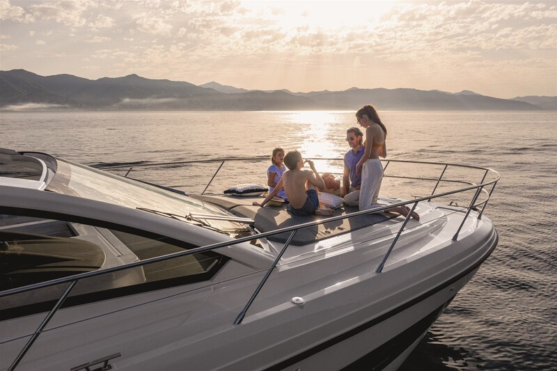 A45 Exterior View 3 Azimut Atlantis 45