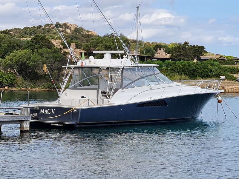 Viking 45 Open, aft profile Viking Yachts 45' Open