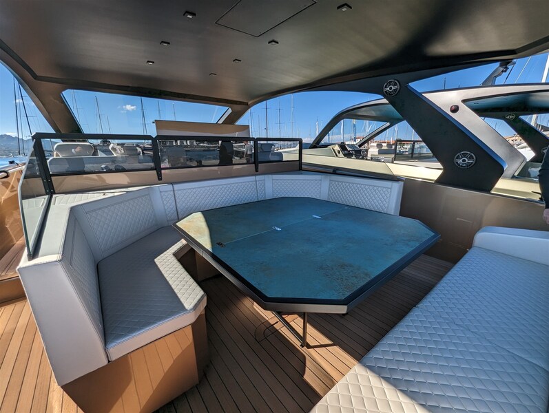 Apex 60 cockpit dinette Apex Yachts Apex 60