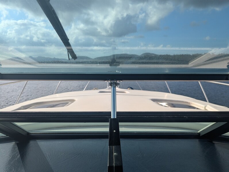 Tiara 4100 Open fwd deck Tiara Yachts 4100 Open