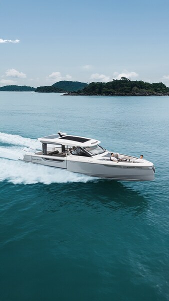 Saxdor 400 GTO running 2 Saxdor 400 GTO