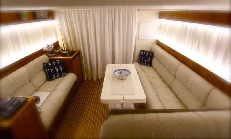 {I} Salon view Azimut AZ 35