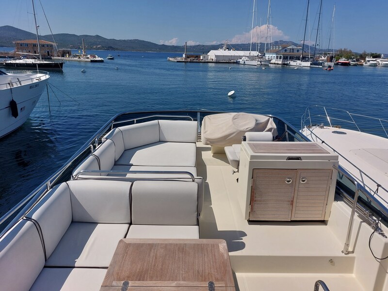 Flybridge Beneteau MONTE CARLO 5