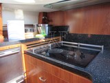 Tiara 5800 Sovran, galley cooktop Tiara Yachts 5800 Sovran