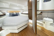 Tiara 48LS fwd berth Tiara Yachts 48 LS
