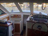 Riviera 33 fly cockpit Riviera Marine 33 Flybridge