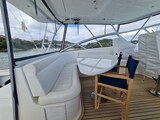 Viking 45 Open, cockpit dinette Viking Yachts 45' Open