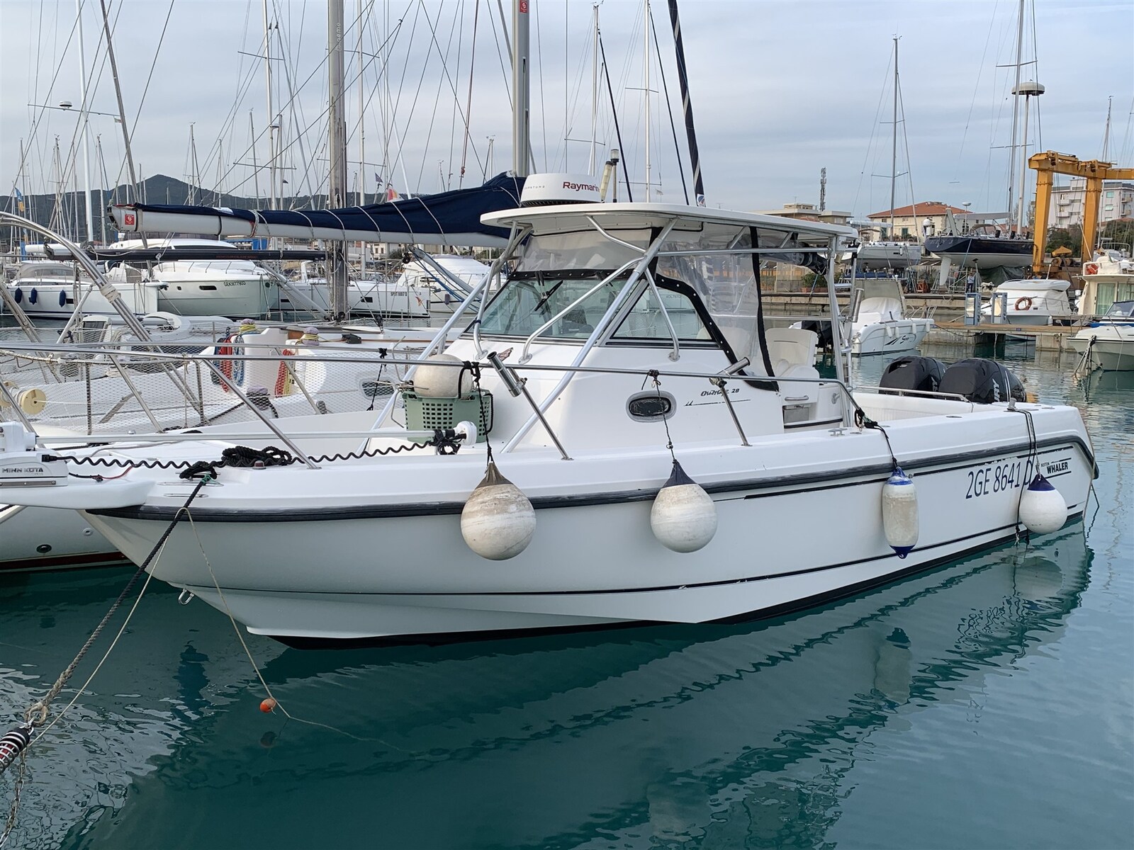 Boston Whaler OUTRAGE 28 till salu