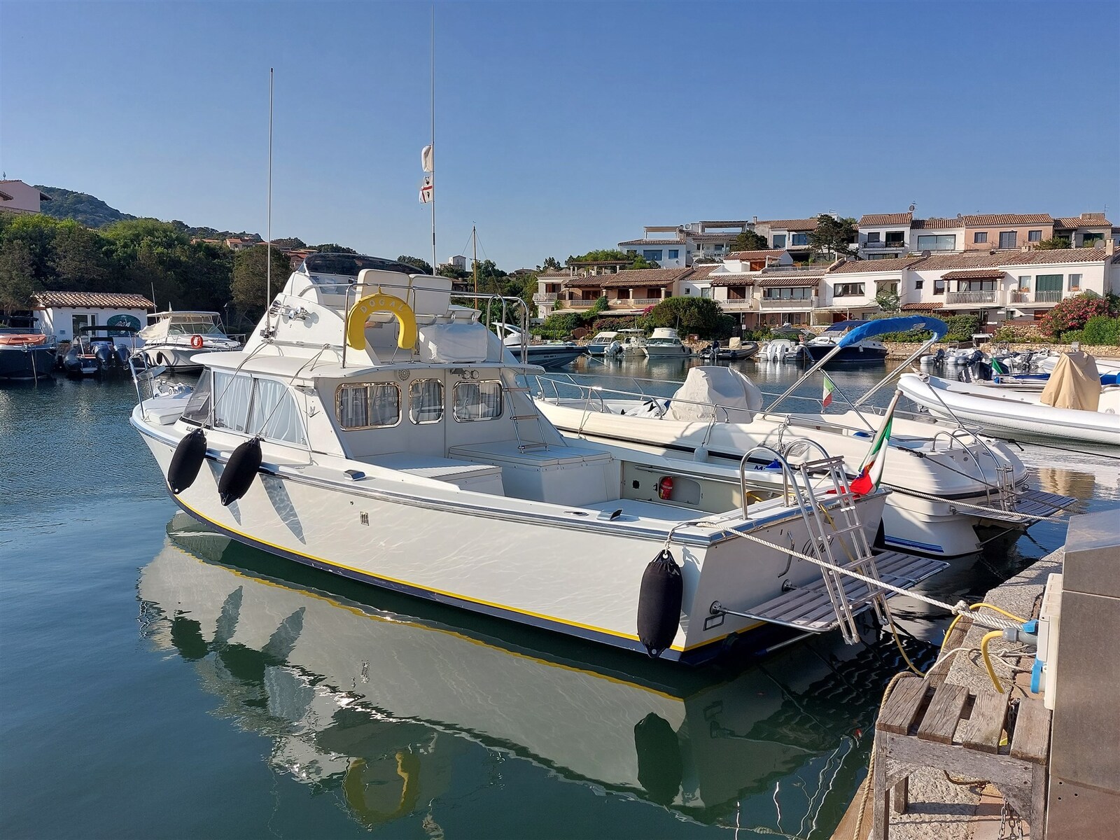Bertram Yacht 31' Fbc till salu