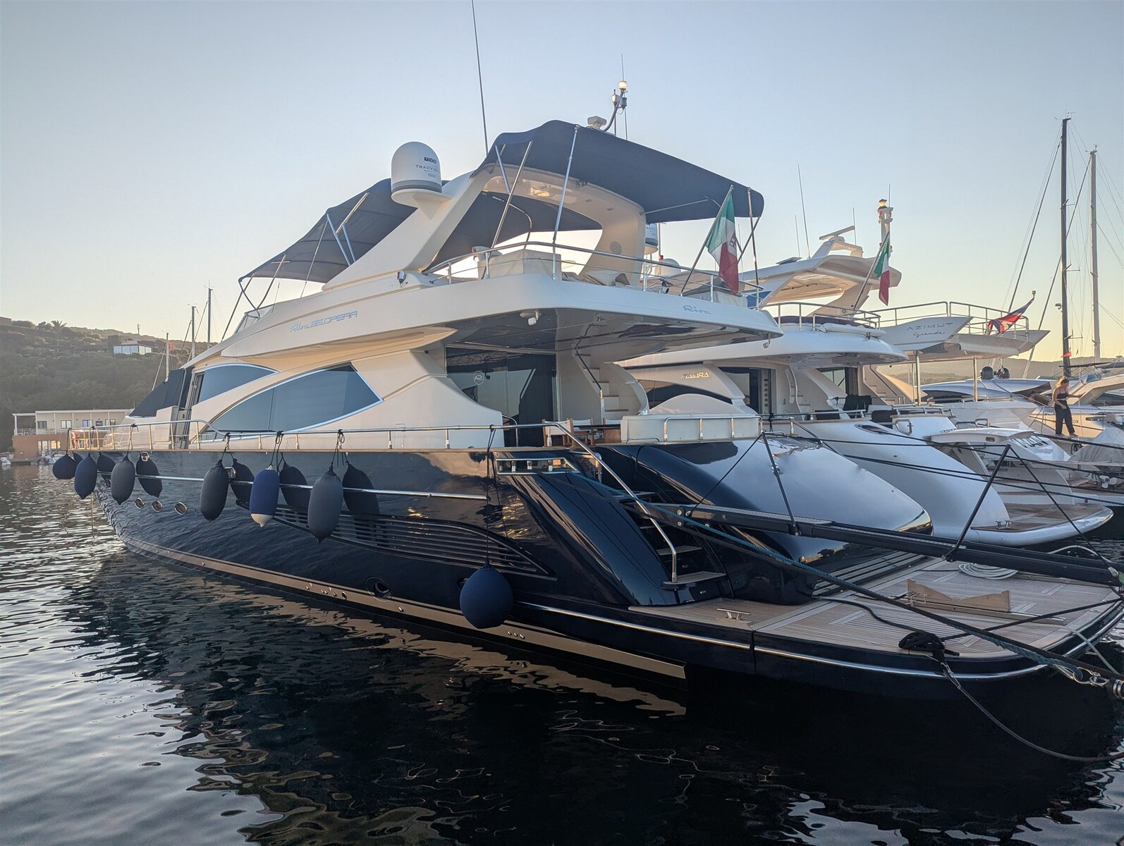 Riva RIVA 85 OPERA till salu
