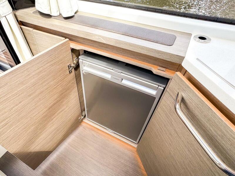  Wellcraft 38 Explorer