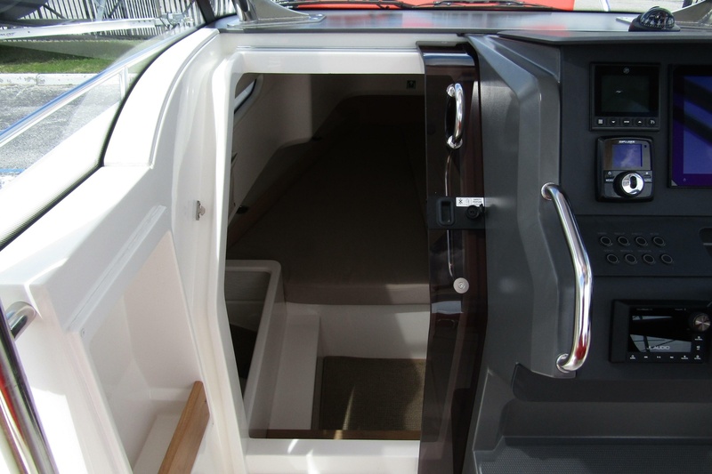  Nimbus Tender 8